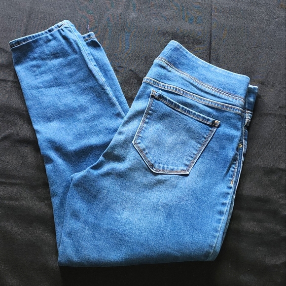 Old Navy Rockstar ankle jeans - Picture 1 of 7